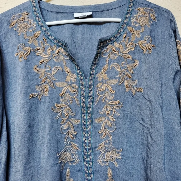 J.Jill Embroidered Elastic Sleeve Top. Size Large - Picture 2 of 8